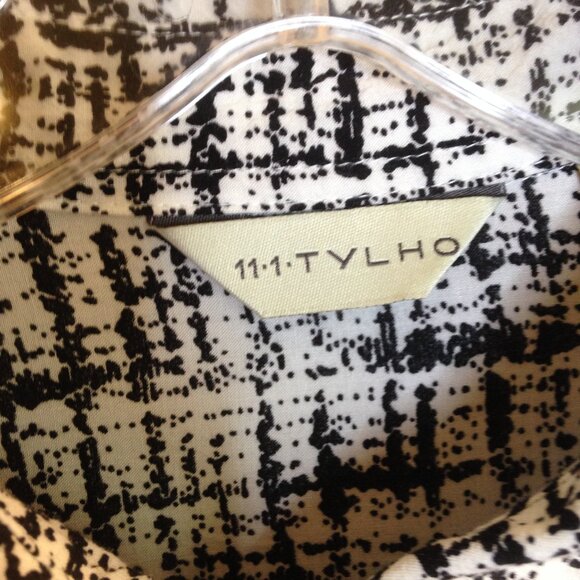 111 Tylho Rayon Button Front Blouse Top Small - Picture 3 of 5